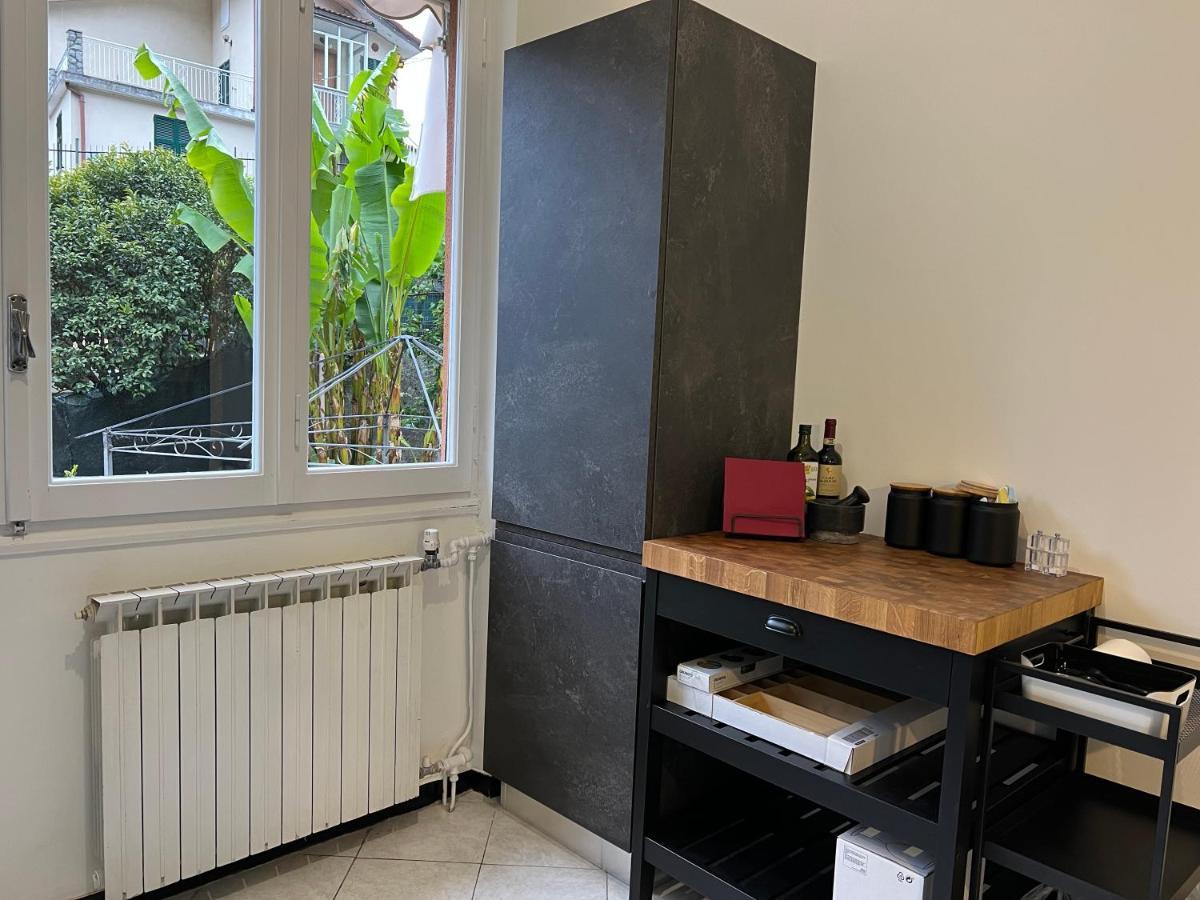 Villa Silvia, Indipendente Con Giardino Privato E Garage ヴァラッツェ エクステリア 写真