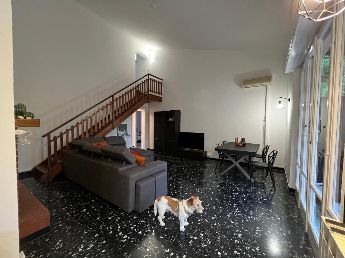 Villa Silvia, Indipendente Con Giardino Privato E Garage ヴァラッツェ エクステリア 写真
