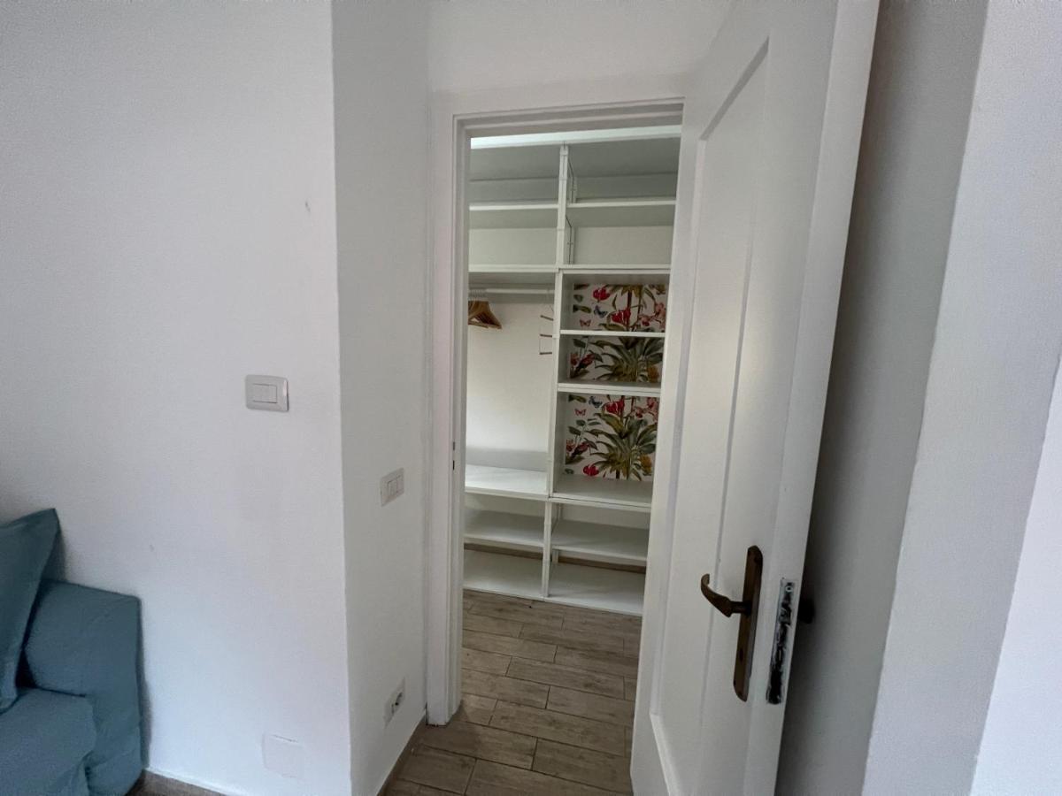 Villa Silvia, Indipendente Con Giardino Privato E Garage ヴァラッツェ エクステリア 写真
