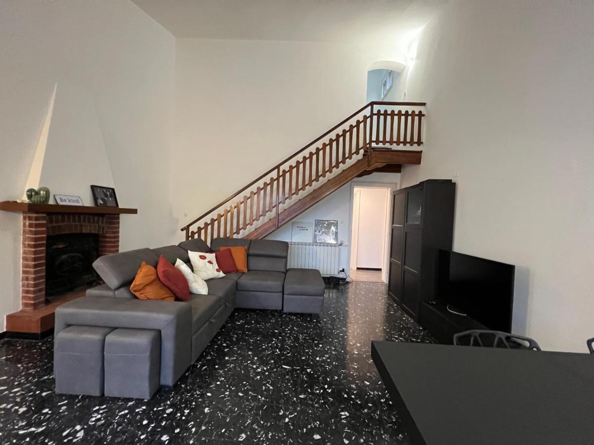 Villa Silvia, Indipendente Con Giardino Privato E Garage ヴァラッツェ エクステリア 写真