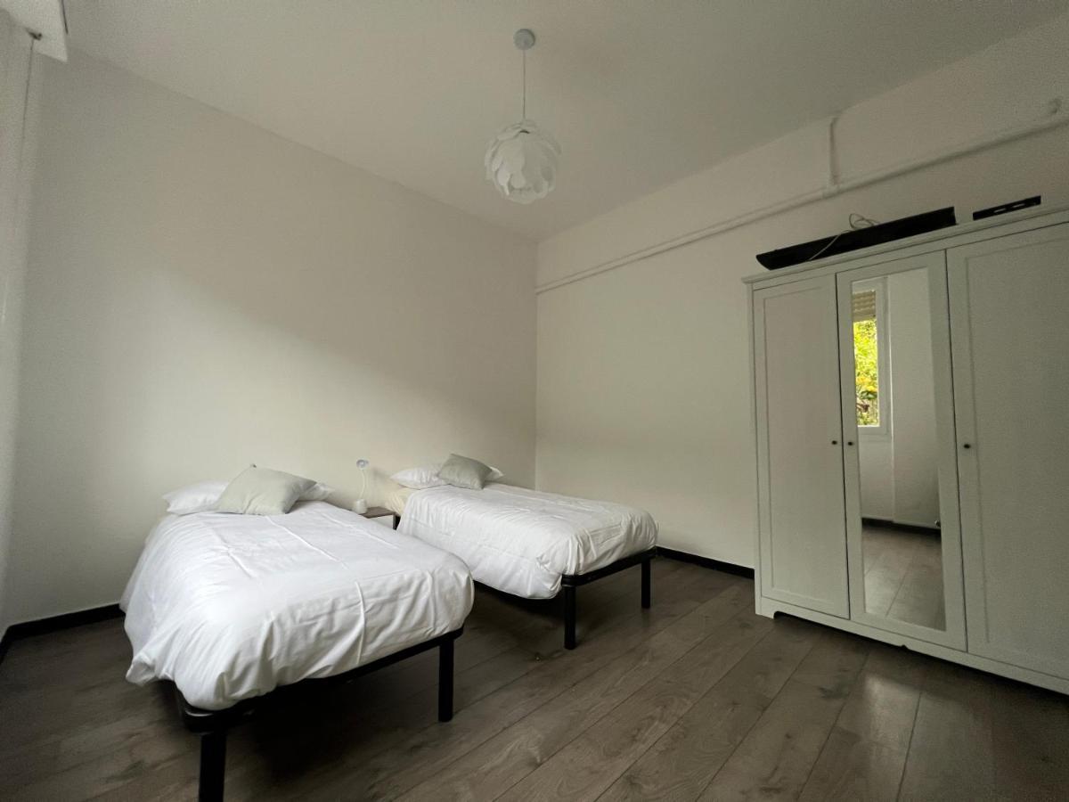 Villa Silvia, Indipendente Con Giardino Privato E Garage ヴァラッツェ エクステリア 写真